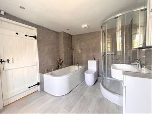 Jack and Jill Bathroom- click for photo gallery